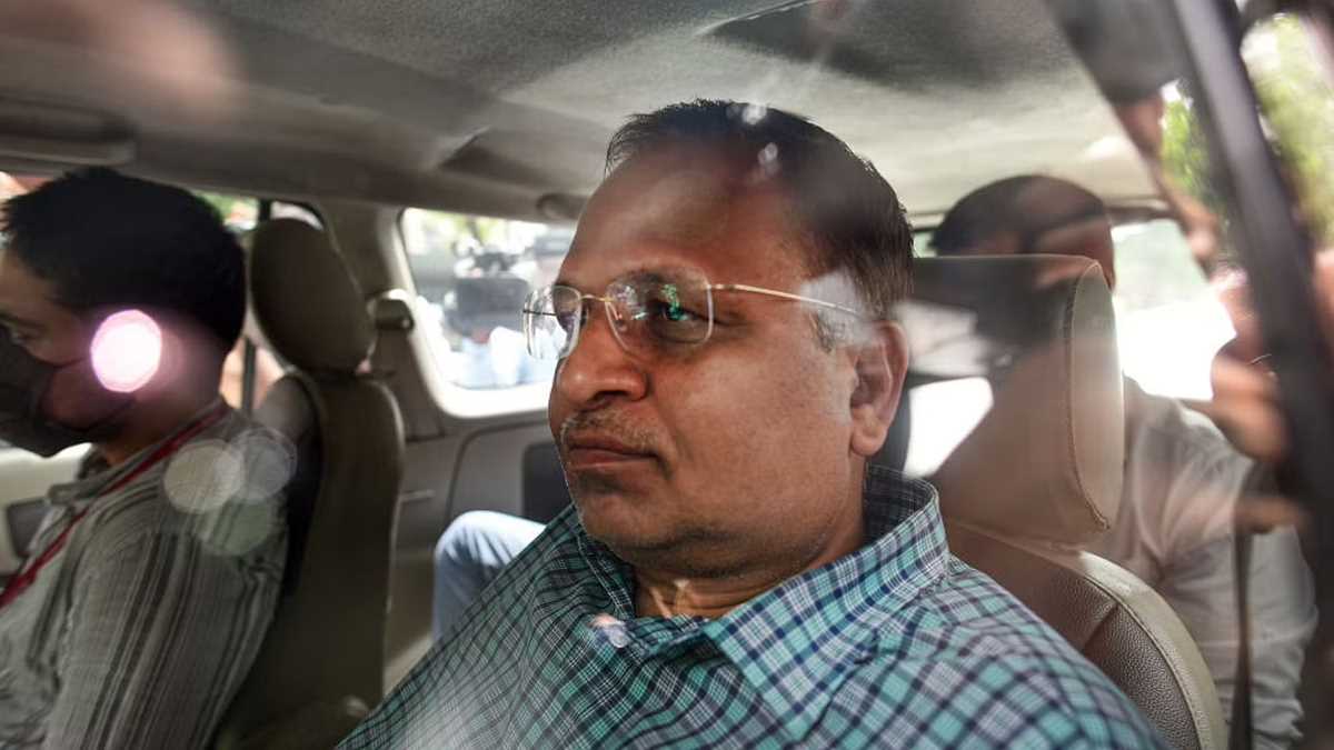 सत्येंद्र जैन को निलंबित करने की मांग वाली याचिका पर दिल्ली हाईकोर्ट ने कहा- सीएम विचार करेंगे